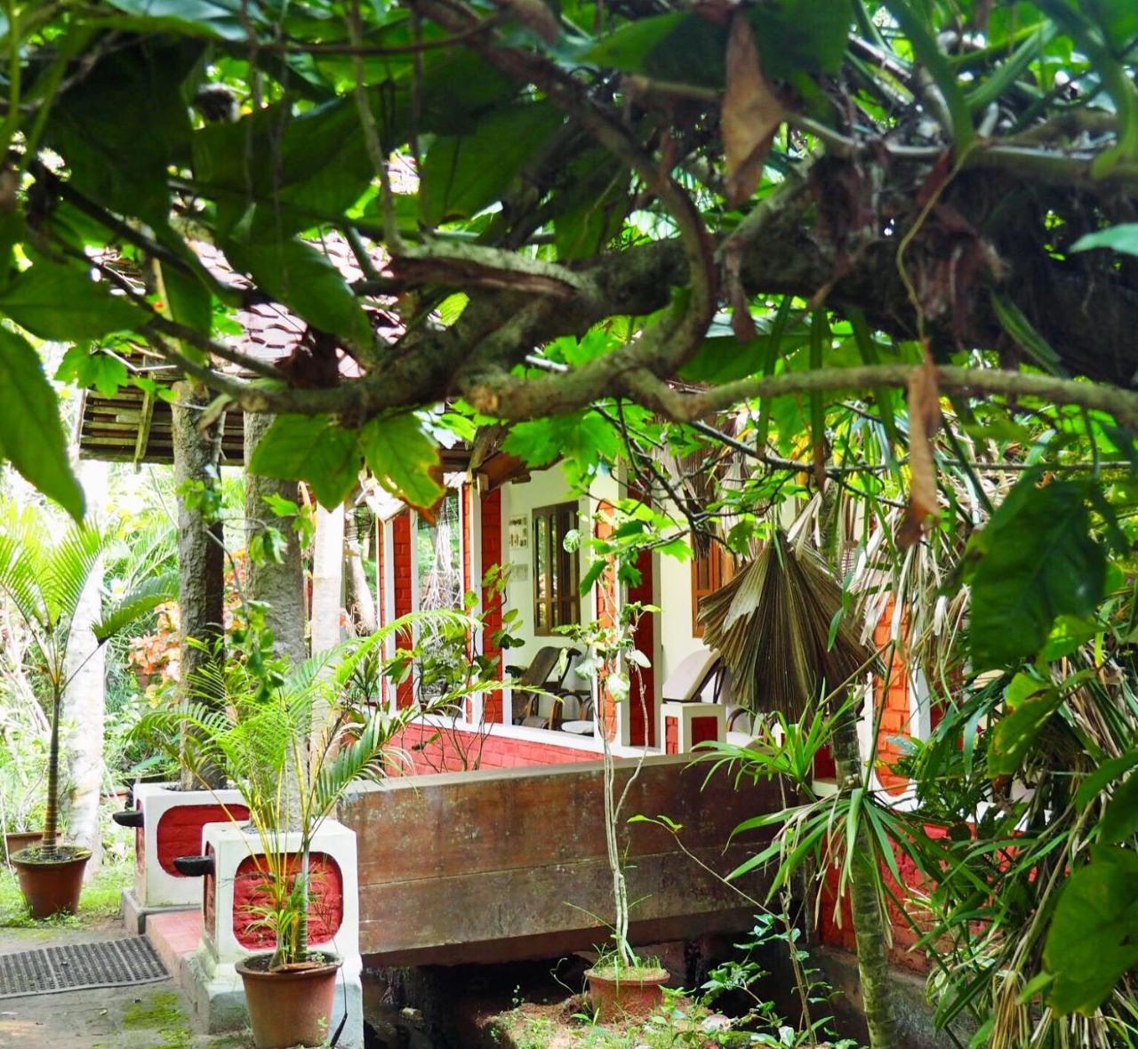Eden Garden Hotel Varkala Exterior photo